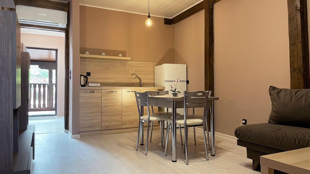 Апартхотел Конниците Aparthotel Veliko Tarnovo Buitenkant foto